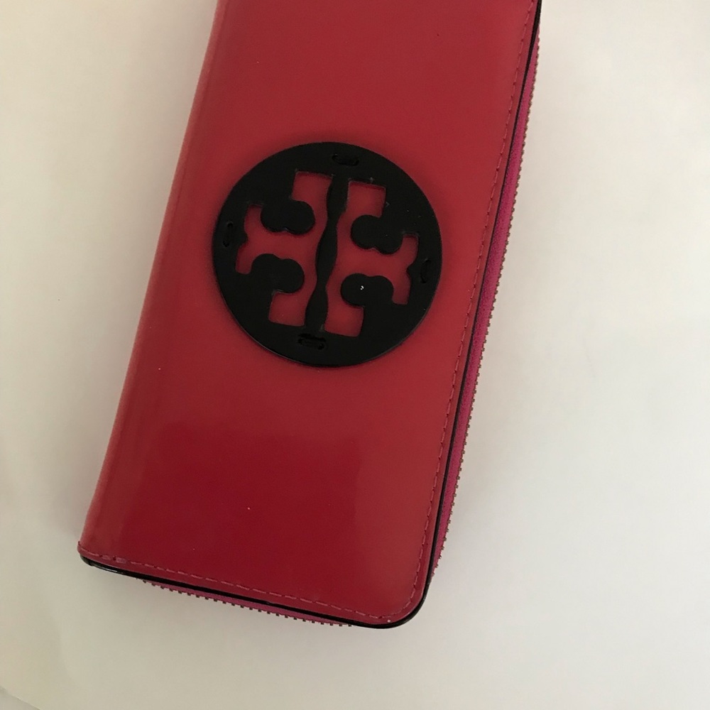 Tory Butch  wallet - Picture 8 of 10